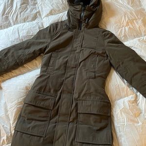 Aritzia Bancroft Parka Down Jacket in Military Green